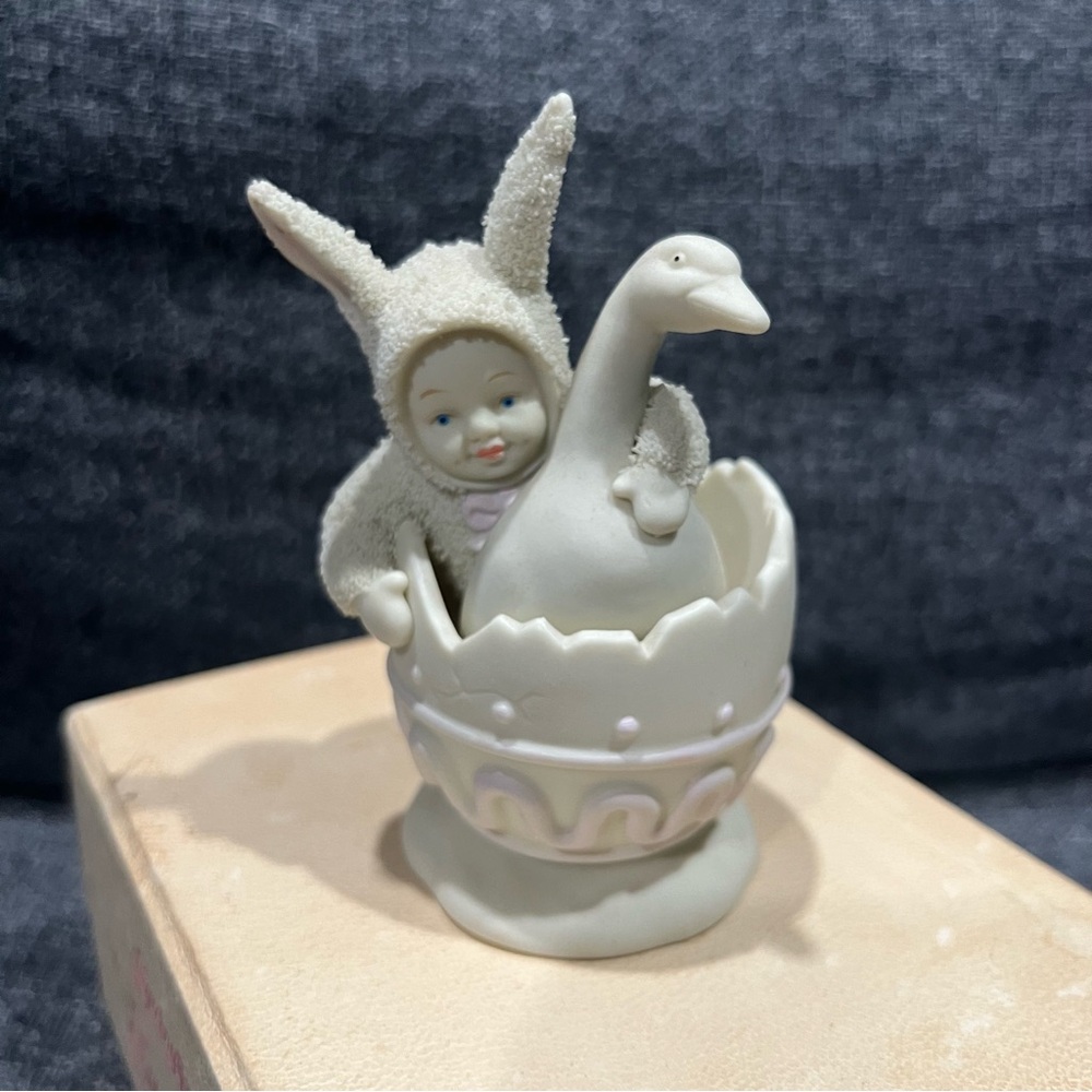 Department 56 Springtime stories of the Snowbunnies "Double Yolk" 1998 Easter